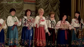 Джерело - У Нового Роздолу уродини  - Ukrainian  folk songs