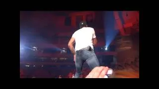 Luke Bryan - Country Girl (Shake It For Me) (3/22/13)