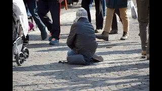 Profibettler auf der Zeil | defacto