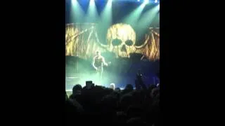 Synyster Gates solo (live Zenith Paris, 20/11/13) part 1