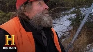 Mountain Men: Rich Takes On a Lone Wolf (Season 4, Episode 6) | History