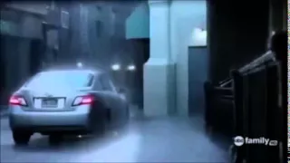 PLL -  Ezra and Aria 1x02 rain scene
