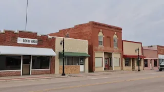 Empty Small Towns On Backroads Of Kansas - Almost Running Out Of Gas / Summer Road Trip To Colorado