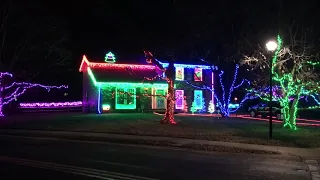 2020 Christmas lights synced to Christmas Vacation Theme