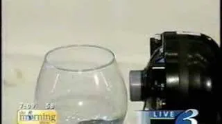 Breaking a wine glass using sound