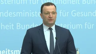 Spahn: Kreuzimpfung bietet "sehr hohen Impfschutz" | AFP