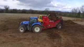 Jeantil EVR 14-11 dung spreaders working in Co. Laois