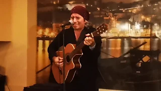 Caruso Acoustic live performance in Portugal by Remigio