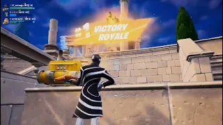 Fortnite C5S1 TRIO CLUTCH CROWN VICTORY ROYALE! - (Ft. L2R2hApPy-_-) - Welcome to the SQUAD!