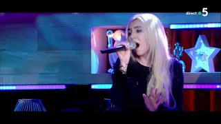 Ava Max "Sweet but Psycho" (live)  - C à Vous - 19/02/2019