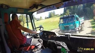 TATRA 815-2 náročná vykládka v lese - truck cab view