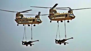 US Army Demonstrate CH-47 Airlifting M777 Artillery To Indian Army