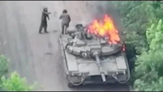 Strange Footage of Russia Destroying Its Own Tank