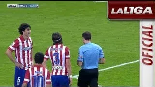 Mano a mano de Diego López con Diego Costa, despeja el portero