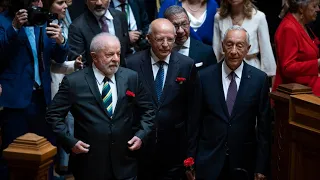 Os aplausos, os protestos e a reprimenda. O resumo da sessão solene com Lula da Silva