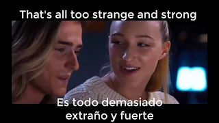 I've never been in love before(Lyrics and subtitled Spanish)-Tall Girl Movie