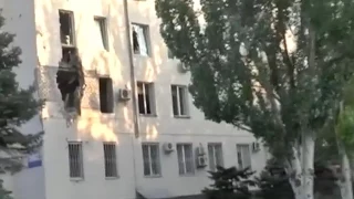 Центр Луганска вновь попал под обстрел