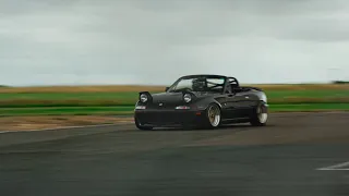 Eunos Roadster B6 1.6 with 4AGE Silvertop ITBs - Llandow Circuit [NA6CE ASMR POV]  #miata #ロードスタ