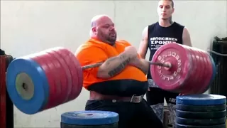 Yelling man lifting weights (I don't own this)