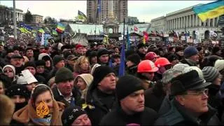 Ukraine riot police clash with protesters