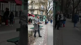 Plunger prank in Paris😭-Julien Magic