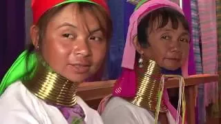 Frauen mit Halsringen -Girafenfrauen in Myanmar