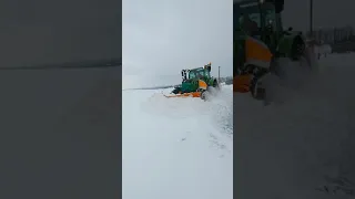 winterdienst fendt mit schneepflug