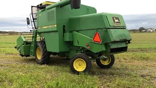 John Deere 1042 skördetröska