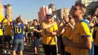 EURO-2012: Sweden soccer fans march in Kiev