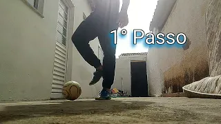 Groundmove, uma das base do street soccer (freestyle) @Tonreidodrible