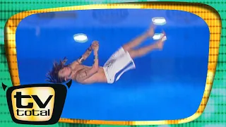 Izzy Galegos mit fettem Bauchplatscher | 1. Durchgang Einzel | TV total Turmspringen 2005