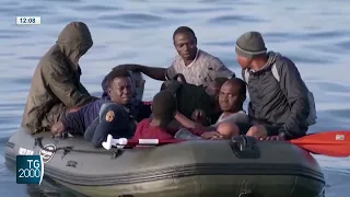 Londra approva la legge per trasferire i migranti illegali in Ruanda