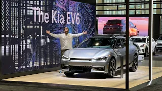 I Take You On A Full Tour Of The 2022 Chicago Auto Show!