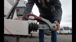 Greasing my caravan draw bar and hitch head.