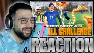 WAS MACH ICH DA? 😂🤣 Mert Abi reagiert auf FUßBALLCHALLANGE gegen @MarlonMo23 ⚽️🔥