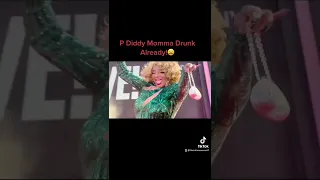“P-Diddy Mother Drunk At The Bet Awards (Red Carpet)” 😩🍸