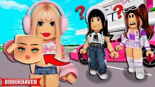 A MENINA MAIS BONITA da ESCOLA ESCONDE um SEGREDO | Historinhas Brookhaven Roblox Bibi Lud