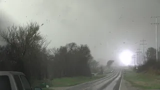 Elgin, TX close range tornado and damage 3/21/22