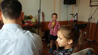 Церковь ЕХБ города Боброва - Бесплатный дар (Детская сценка на праздник жатвы)
