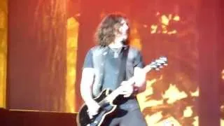 Phil X's Dry County guitar solo (Bon Jovi live in Hyde Park, London July, 5 2013)