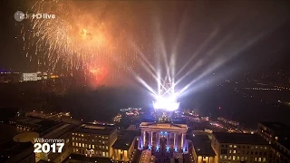 Jahreswechsel - Feuerwerk - Silvester-Neujahr 2016-2017 am Brandenburger Tor (Willkommen 2017)