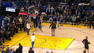 Klay Thompson ends his warmup with a dunk