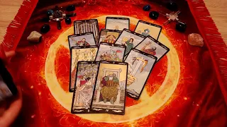 КАК ПЕРЕЖИВАЕТ ВАШЕ МОЛЧАНИЕ? Онлайн таро расклад. Гадание онлайн. Tarot online reading