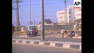 GAZA: PALESTINIANS/ISRAELIS IN GUN BATTLE