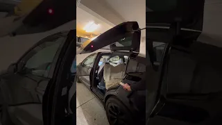 Will the Tesla Falcon Wing Door Crush a Finger??