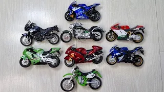 • MOTOCROSS, SPORT BIKES AND OTHER MINIATURE MOTORCYCLE MODELS