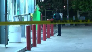 One man killed, another injured during shooting near SE Houston convenience store, police say
