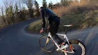 HOW TO RIDE IN DOWNHILL WITHOUT BRAKES  - FIXEDGEAR - DAFNEFIXED