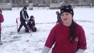 Девушки школьной команды по флорболу из Всеволожского района.