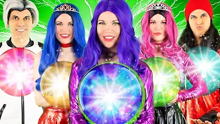 DESCENDANTS SUPER POWERS! MAL, EVIE, AUDREY, JAY and CARLOS get Magic Super Powers! | BFF Besties